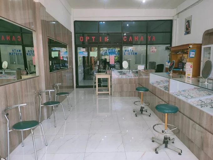 tempat optik maksar